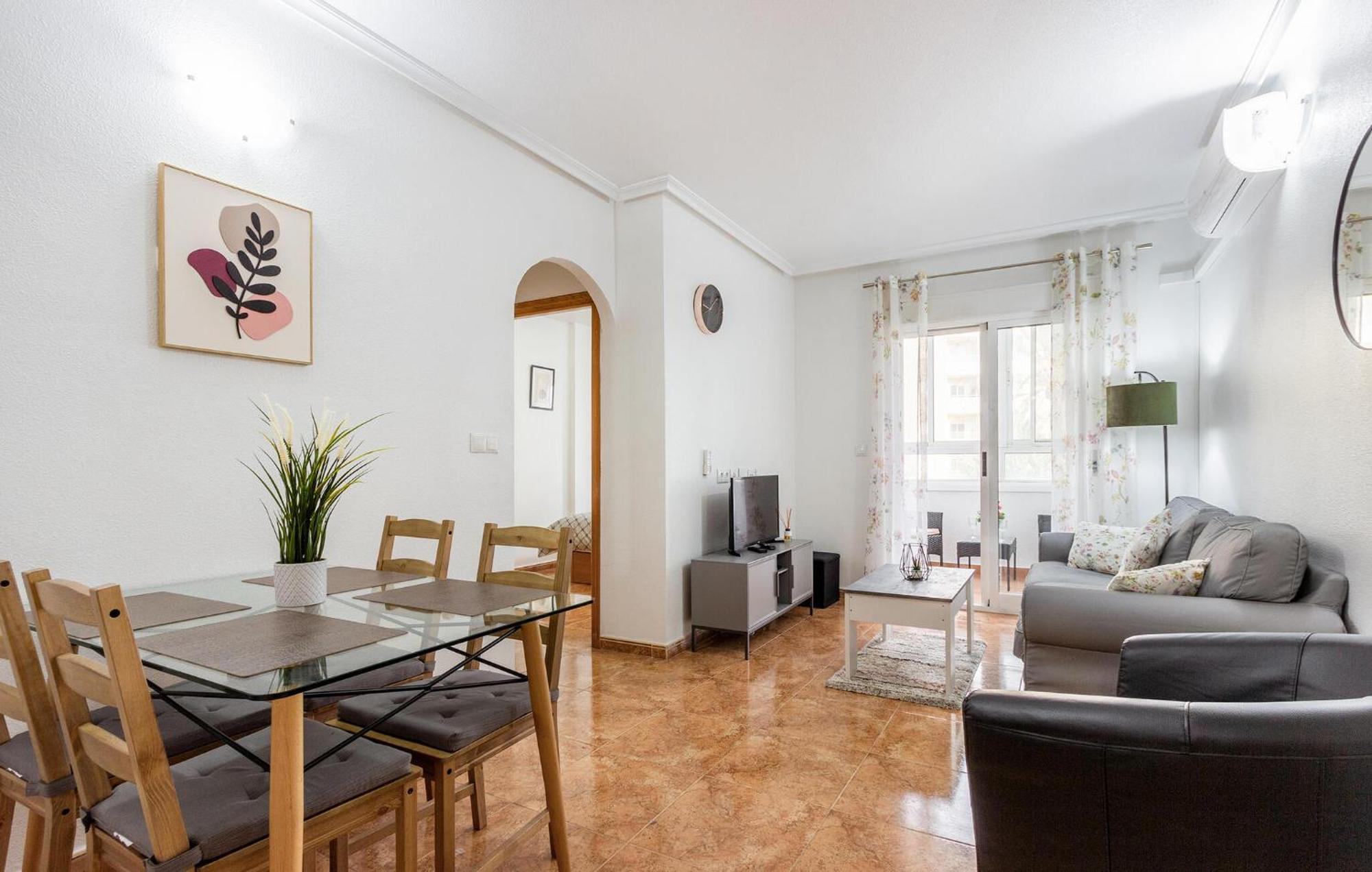Amazing Apartment In Torrevieja With Kitchen Zewnętrze zdjęcie