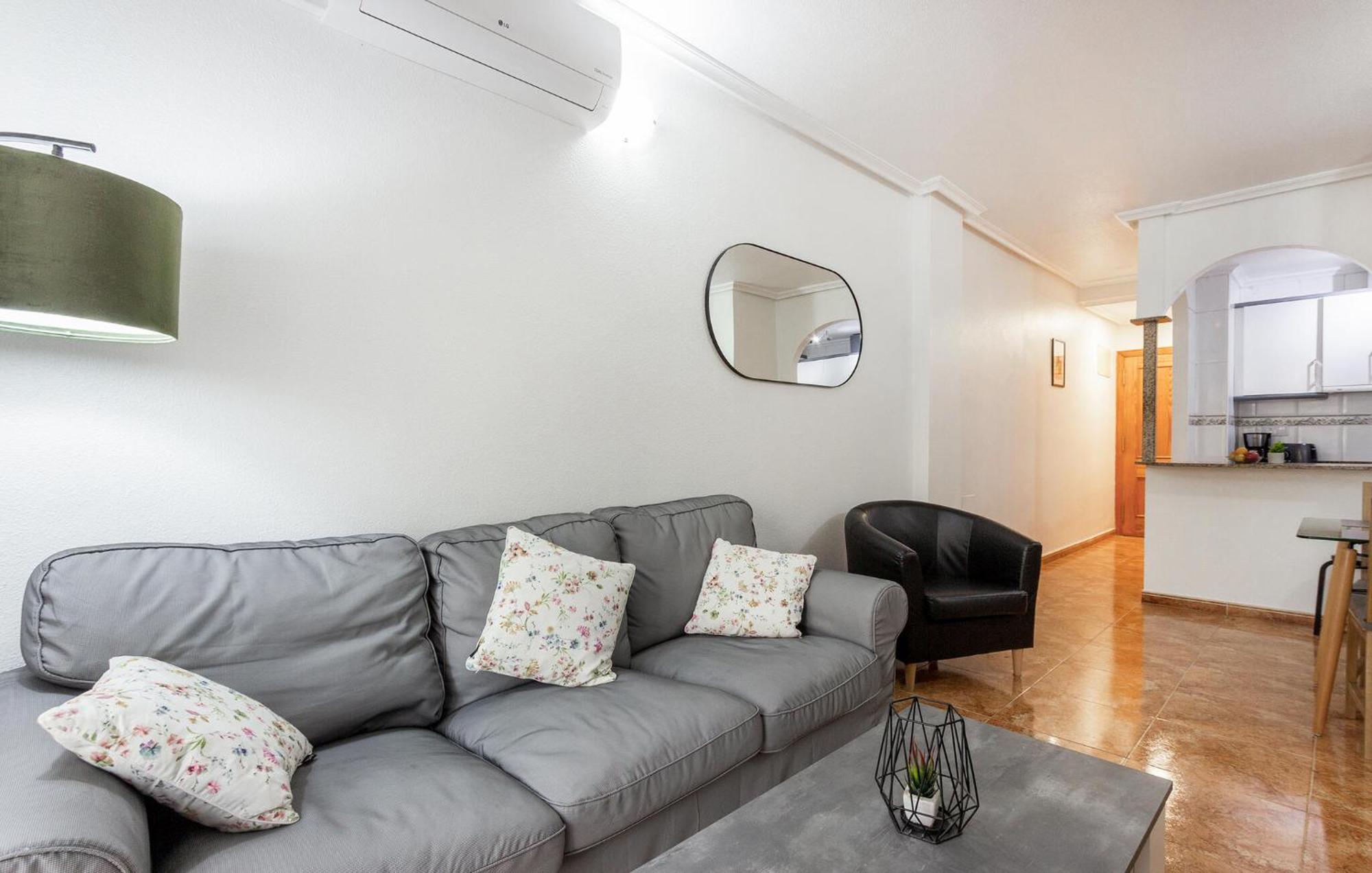 Amazing Apartment In Torrevieja With Kitchen Zewnętrze zdjęcie