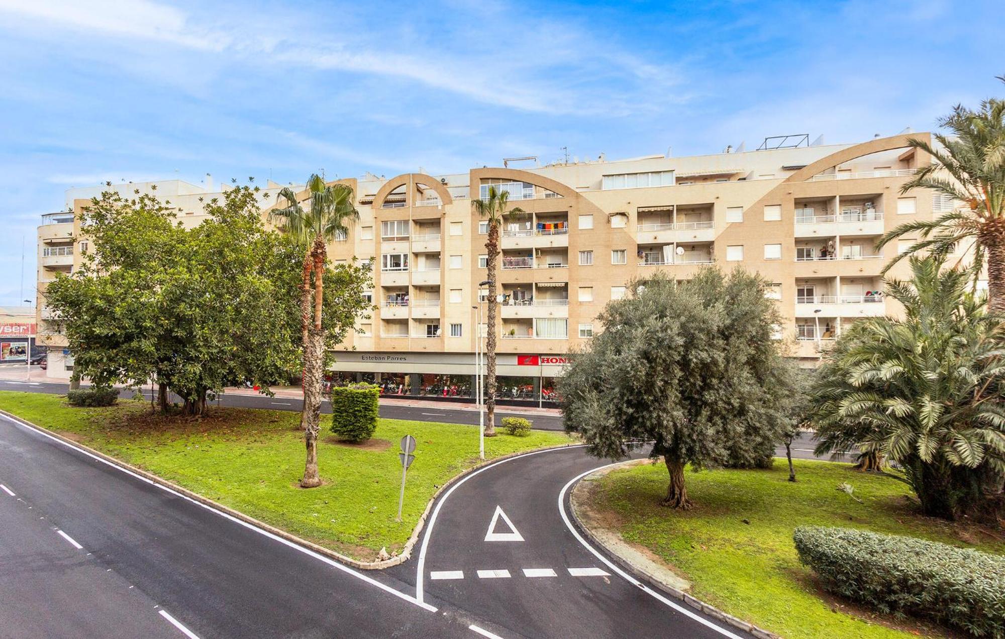 Amazing Apartment In Torrevieja With Kitchen Zewnętrze zdjęcie