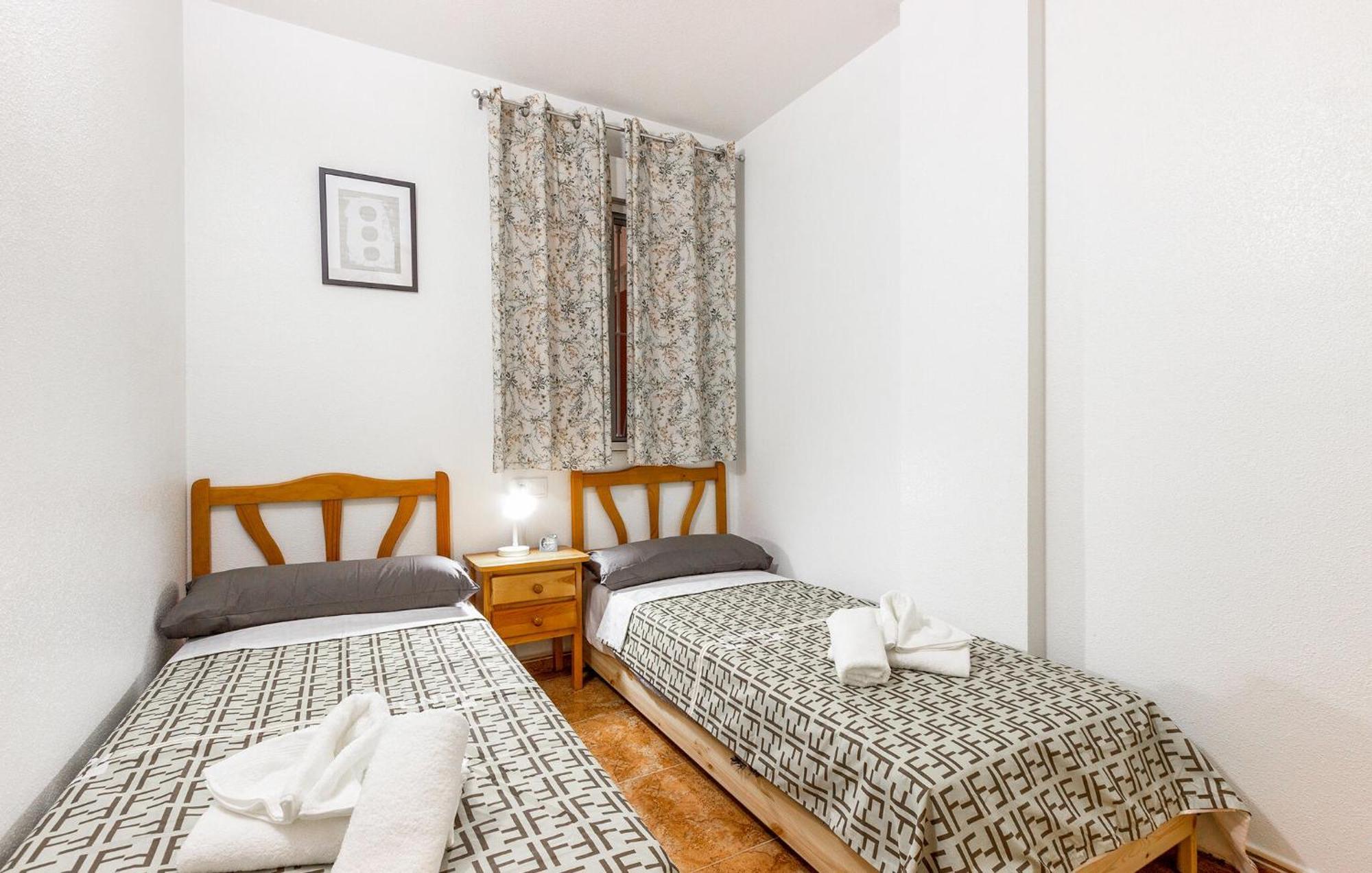 Amazing Apartment In Torrevieja With Kitchen Zewnętrze zdjęcie